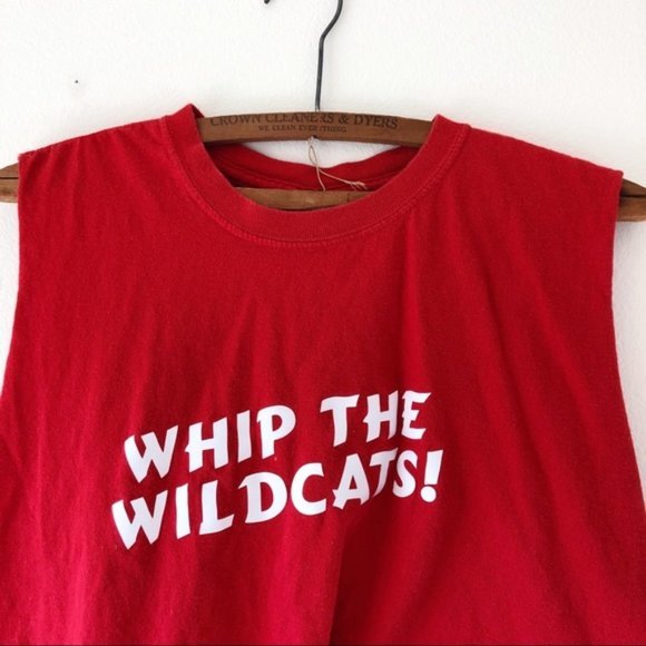 Tops - Vintage cropped tank top Wildcats raw edge‎ tee L